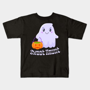 Sweet Haunt - Charming Ghost with Pumpkin Bucket Kids T-Shirt